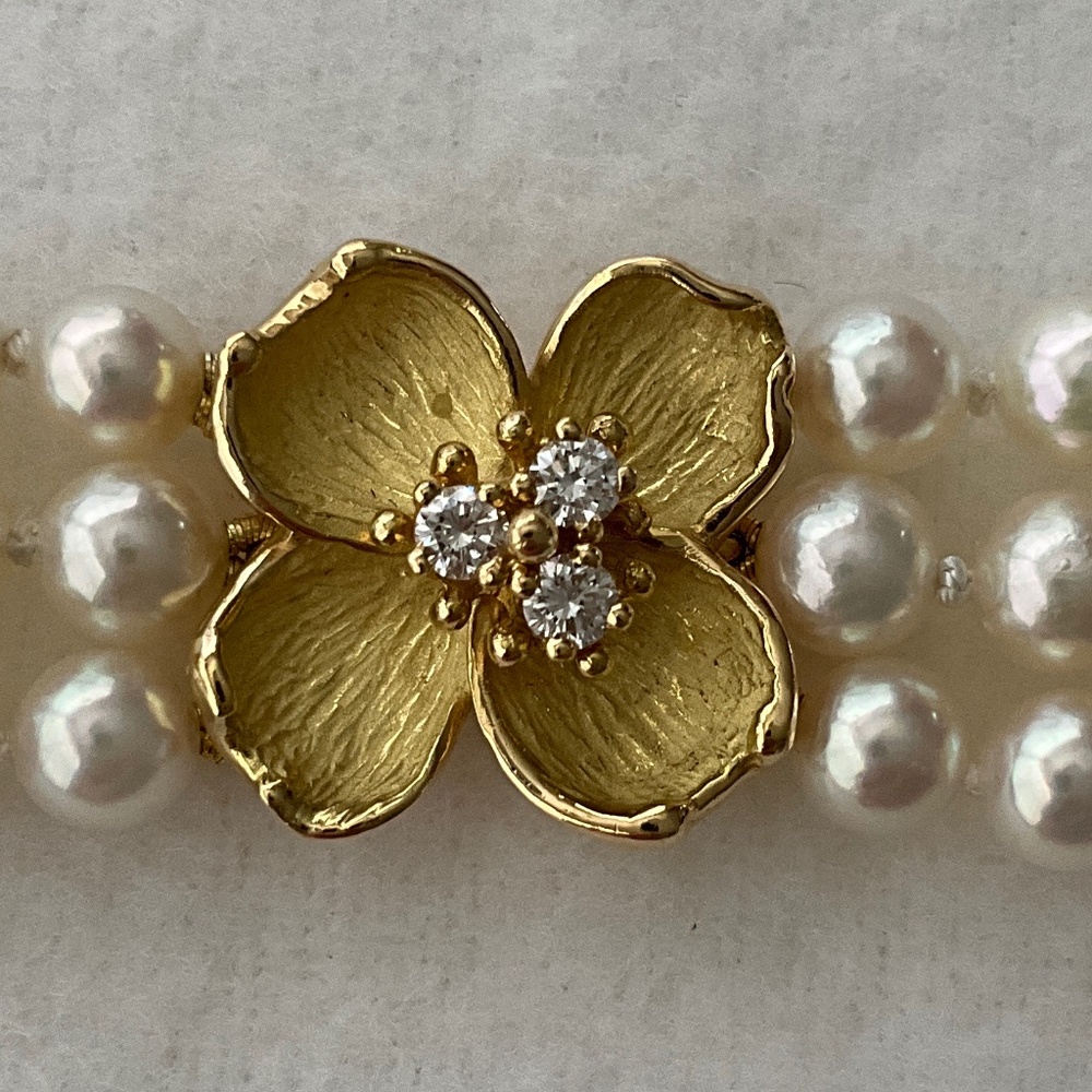 TIFFANY & CO. Vintage 18k Dogwood Diamond Akoya Pearl Bracelet - Picture 7 of 16